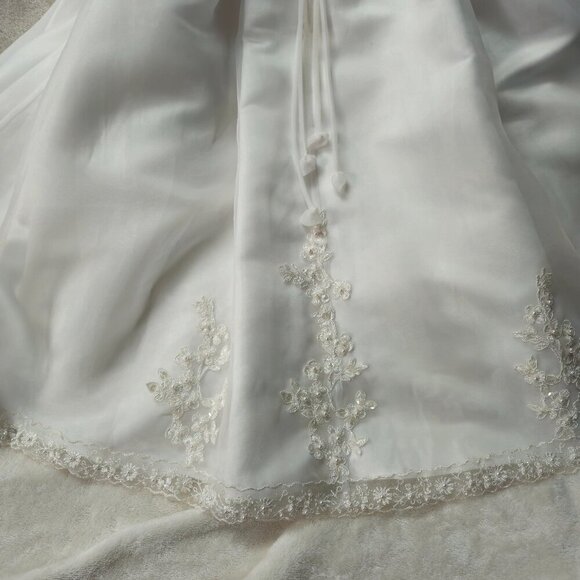 Communion Gown NWT Beautiful Applique Beading and Crystals Stunning! - Picture 11 of 16